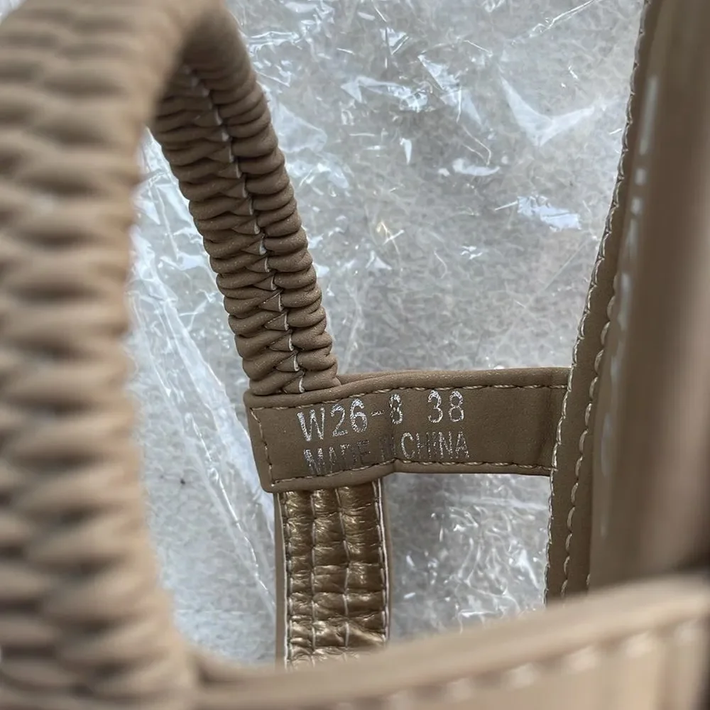 Siketu sandals‎